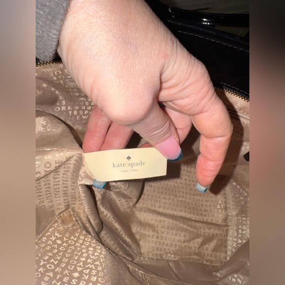 Kate Spade York Harmony Metro Black Patten Leather with perforated Hearts EUC! - Picture 9 of 9